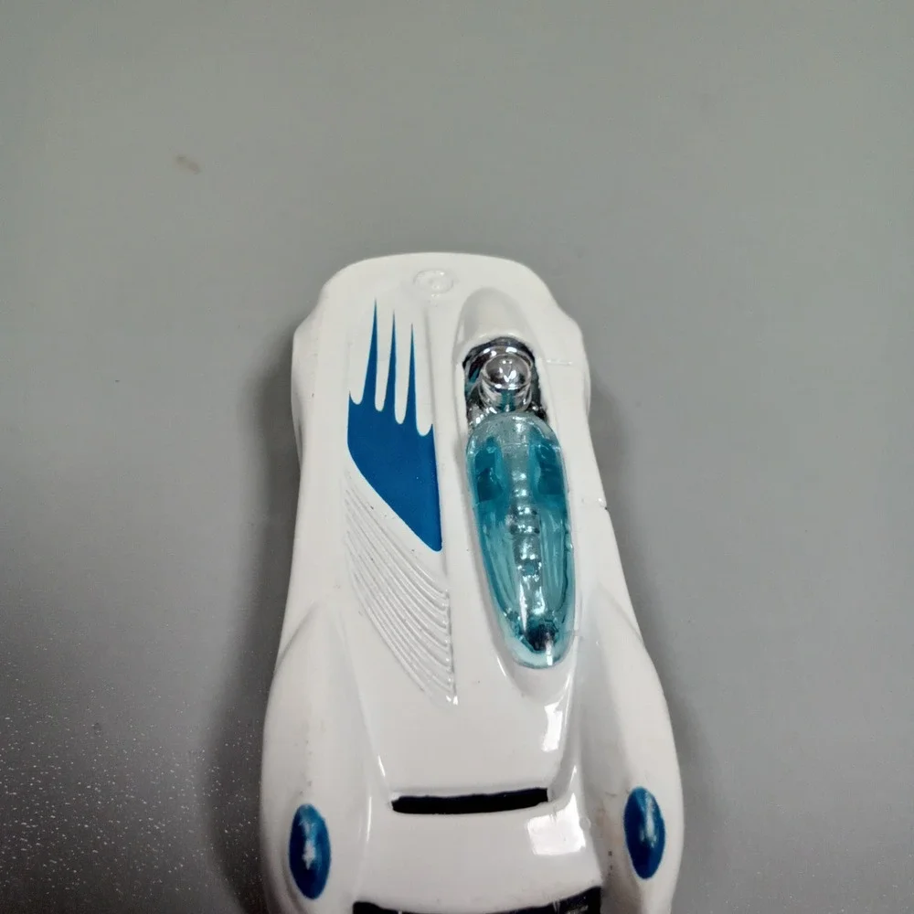 Hot Wheels Monoposto White Blue 2000 Mattel Diecast Concept Race Car 1:64